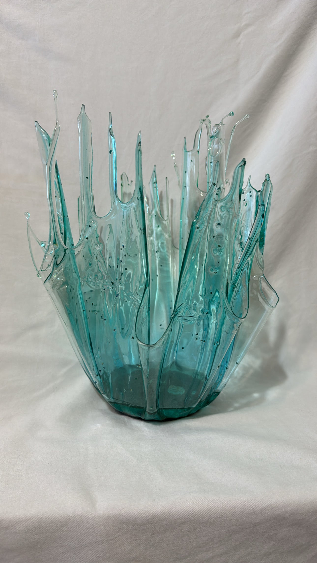 “Splash Glass Sculpture – Handcrafted Resin Art Bowl”